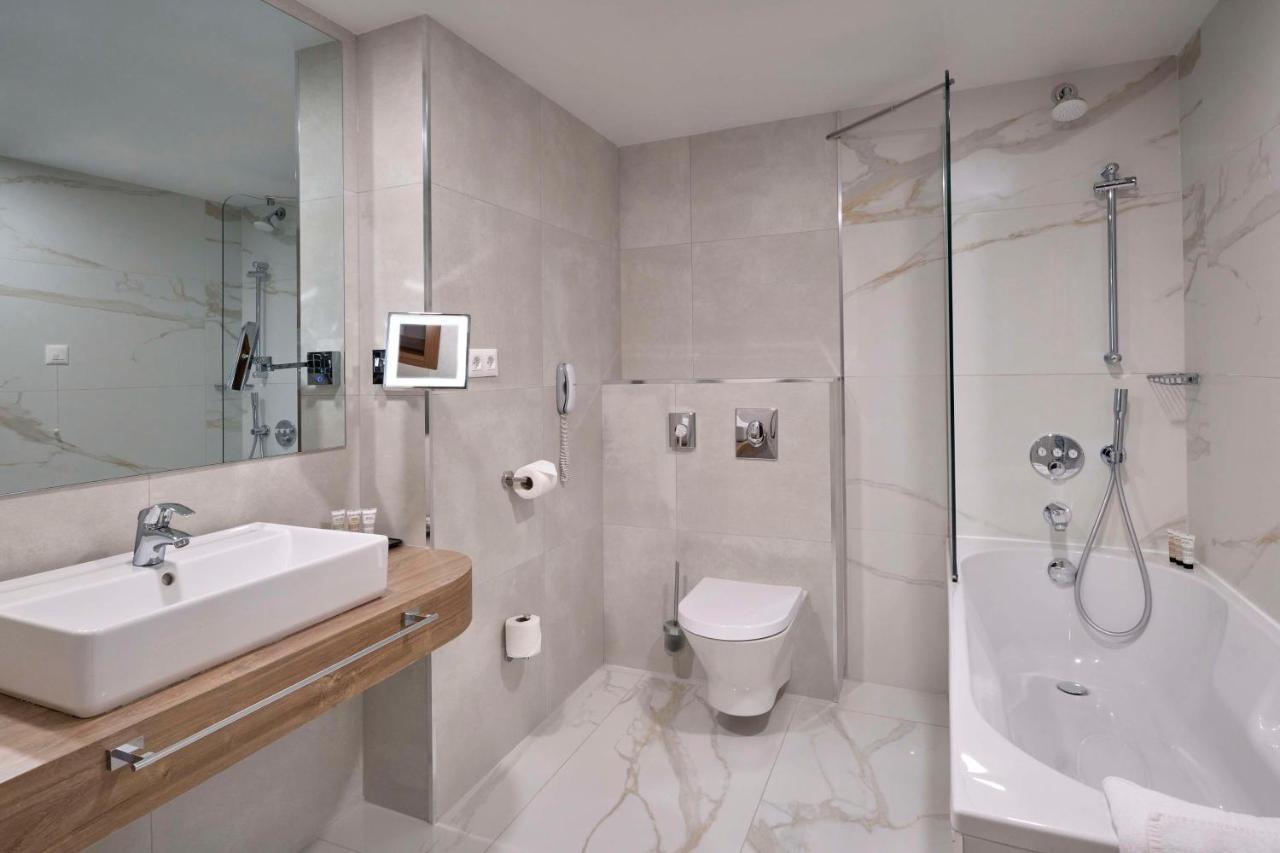 Premium Room with City View
